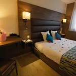 Logis Des Moissons Otel Matougues