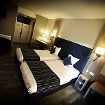 Logis Des Moissons Hotel