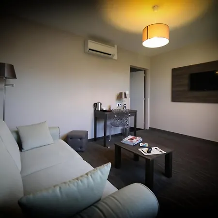 Logis Des Moissons Hotell