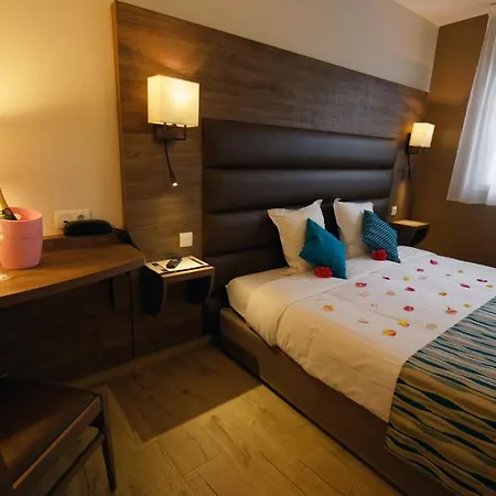 Logis Des Moissons Hotell Matougues