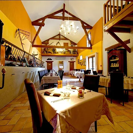 Logis Des Moissons 3*
