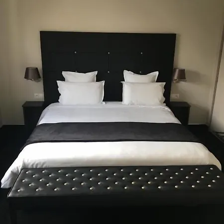 Logis Des Moissons Hotel 3*
