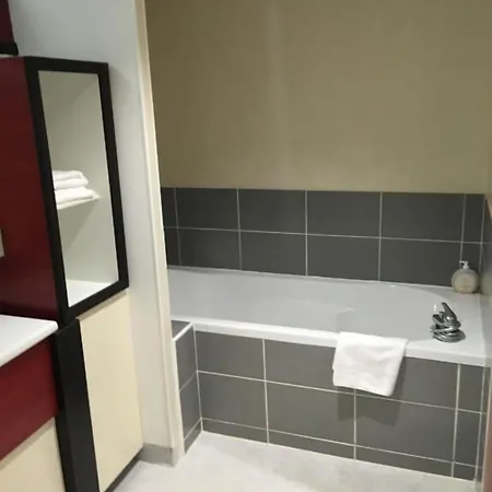 Logis Des Moissons Hotell Matougues