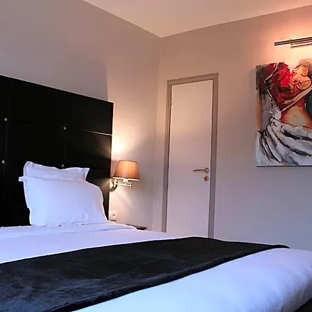 Logis Des Moissons Hotel 3*