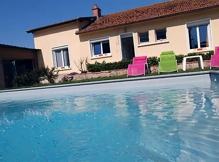 Logis Des Moissons Hotel 3*