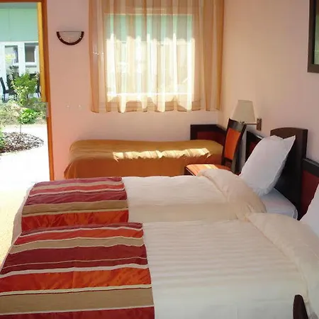 Logis Des Moissons 3* Matougues