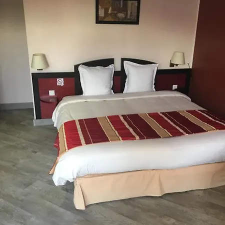 Hotel Logis Des Moissons 3*