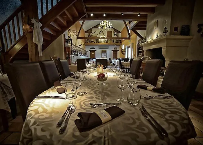 Hotel Logis Des Moissons 3*