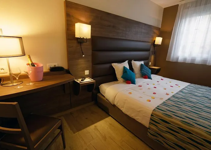 Logis Des Moissons Hotel Matougues