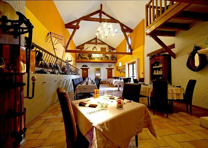 Logis Des Moissons 3*