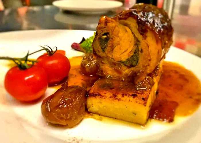 Logis Des Moissons Hotel