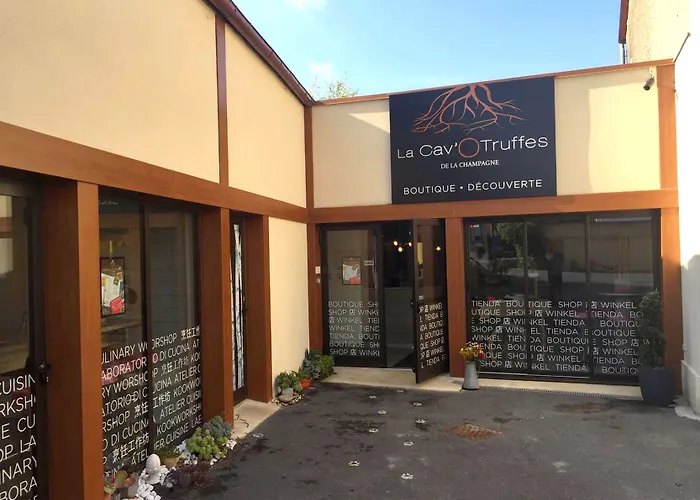 Hotel Logis Des Moissons Matougues