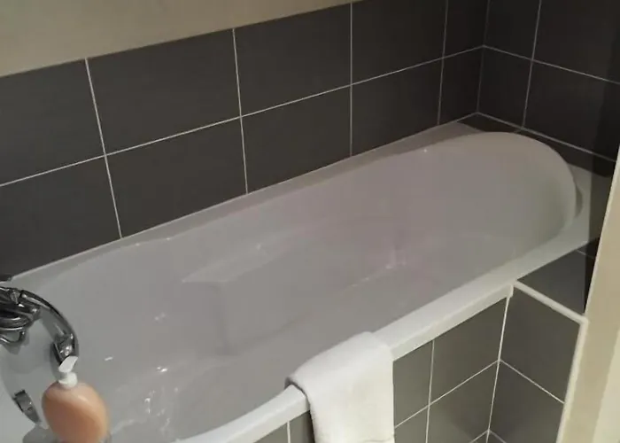 Hotel Logis Des Moissons Matougues