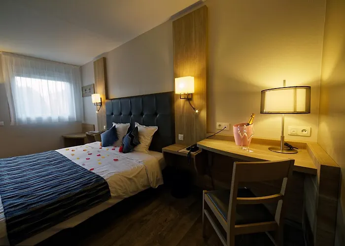 Logis Des Moissons Hotel Matougues