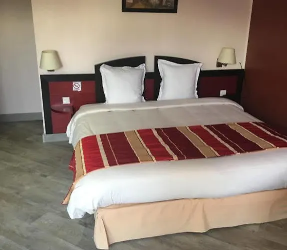 Hotel Logis Des Moissons 3*